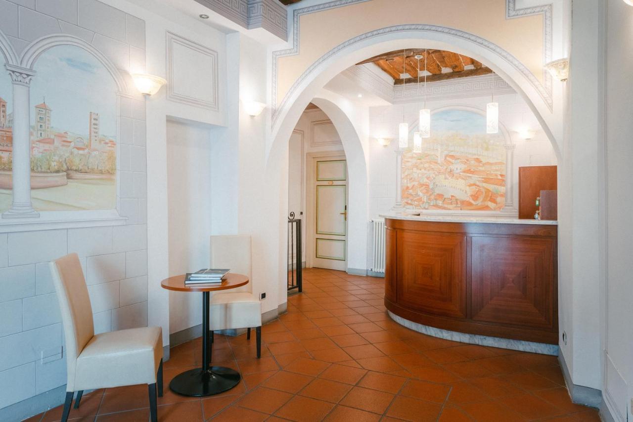 Bnb Dimora Dei Guelfi Lucca Exterior foto